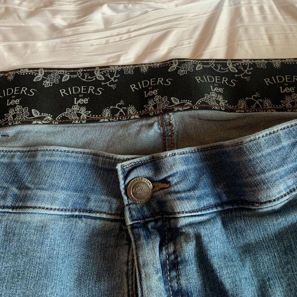 Lee Rider Midrise Boot Cut Denim Jeans - Picture 4 of 5